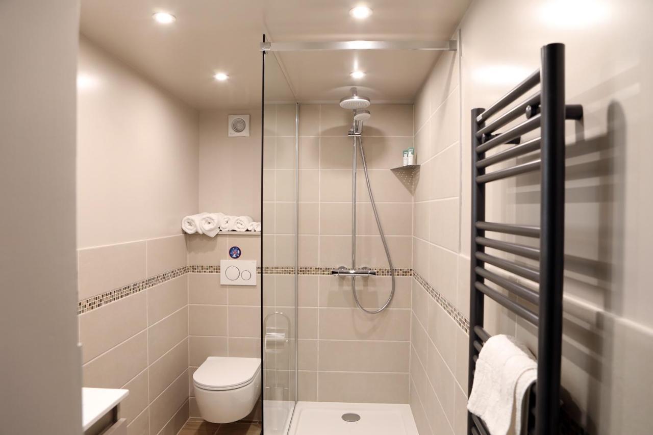 Le Domaine Du Lieu Athan ,Reserve Aux Adultes Bed & Breakfast Saint-Gâtien-des-Bois Eksteriør bilde